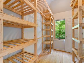 28 Vincent Rd, Mendon MA 01756