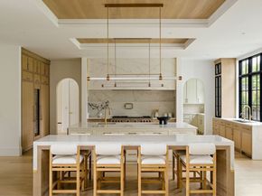 19 Bonnybrook Road, Newton MA 02468