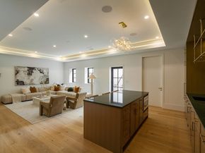19 Bonnybrook Road, Newton MA 02468
