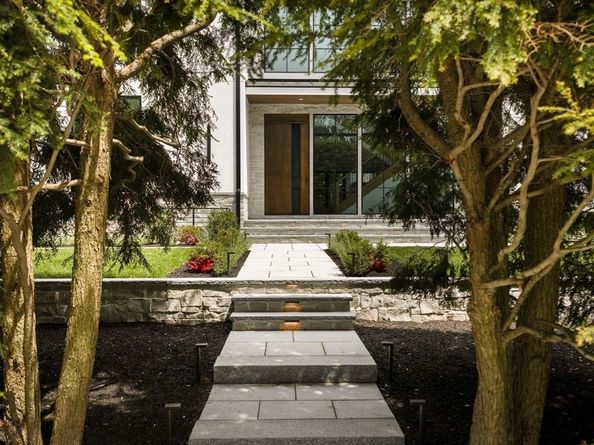 19 Bonnybrook Road, Newton MA 02468