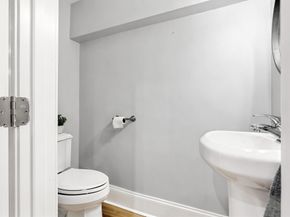 9 Park St. 8, Boston MA 02122