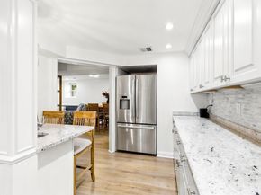 9 Park St. 8, Boston MA 02122
