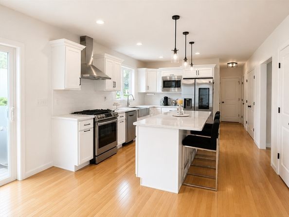 52 Oldfield Rd, Bridgewater MA 02324