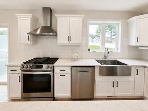 52 Oldfield Rd, Bridgewater MA 02324