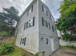 20 Groton Pl, Worcester MA 01604