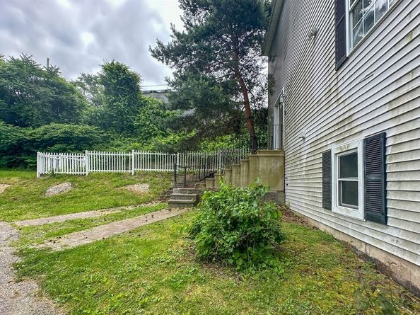 20 Groton Pl, Worcester MA 01604