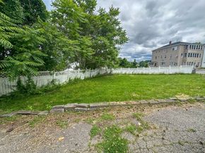 20 Groton Pl, Worcester MA 01604