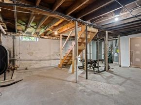 522 Grove St., Worcester MA 01605