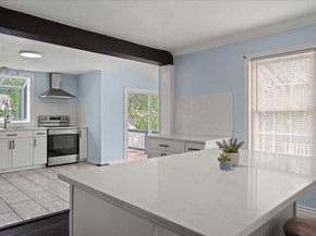 522 Grove St., Worcester MA 01605