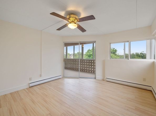 53 Melrose St 5H, Melrose MA 02176