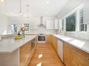 32 Hickory Cliff Rd, Newton MA 02464