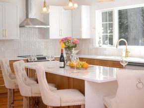 32 Hickory Cliff Rd, Newton MA 02464