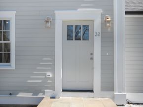 32 Hickory Cliff Rd, Newton MA 02464