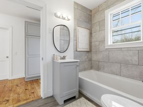 464 Central St, Leominster MA 01453