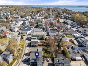 2 Commercial St 3, Marblehead MA 01945