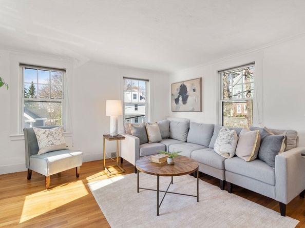 2 Commercial St 3, Marblehead MA 01945