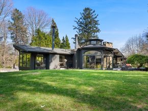 995 Brush Hill Rd, Milton MA 02186