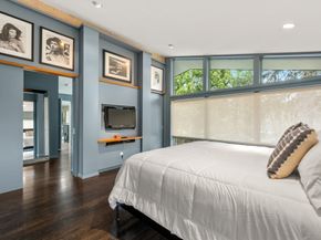 995 Brush Hill Rd, Milton MA 02186