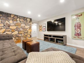 995 Brush Hill Rd, Milton MA 02186