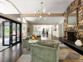 995 Brush Hill Rd, Milton MA 02186