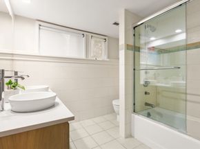 995 Brush Hill Rd, Milton MA 02186