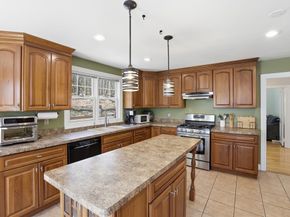 145 Boylston Cir, Shrewsbury MA 01545