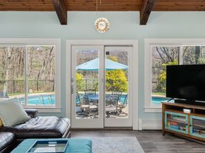 6 Cranberry Ln, Hudson MA 01749