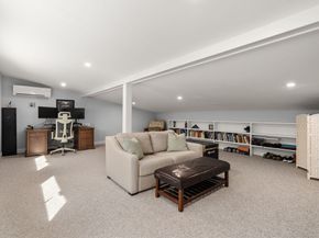 6 Cranberry Ln, Hudson MA 01749