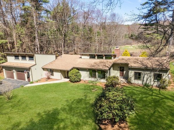 6 Cranberry Ln, Hudson MA 01749