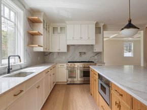 71 Walpole St, Dover MA 02030