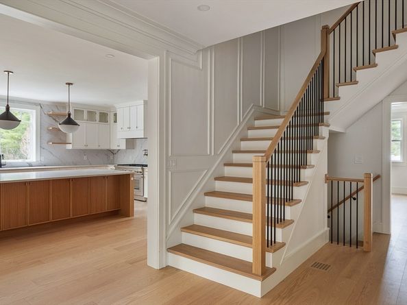 71 Walpole St, Dover MA 02030