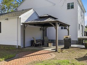 129 Academy Ave, Weymouth MA 02188