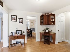 129 Academy Ave, Weymouth MA 02188