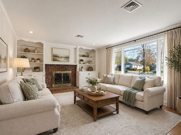 424 Central, Holliston MA 01746