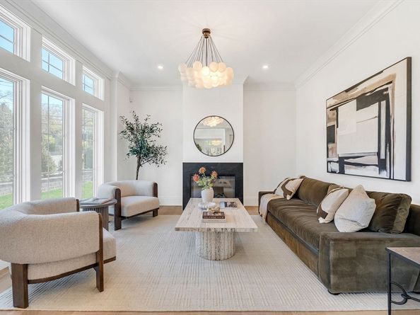 1640 Commonwealth Ave, Newton MA 02465