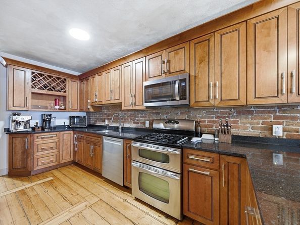 30 Beacon St 1, Chelsea MA 02150