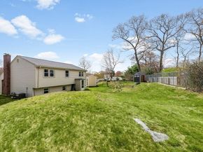 72 Norwich Rd, Brockton MA 02302