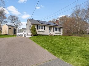 72 Norwich Rd, Brockton MA 02302