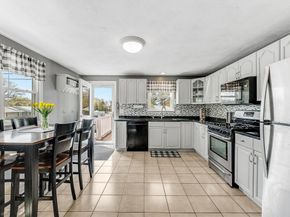 72 Norwich Rd, Brockton MA 02302