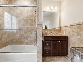 7 Freeman St, Lynnfield MA 01940