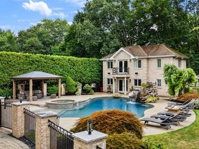 7 Freeman St, Lynnfield MA 01940