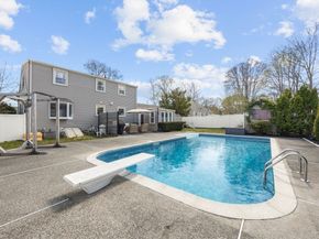 16 Marion Rd, Weymouth MA 02191