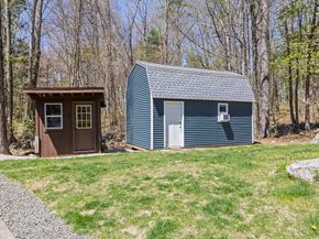 18 Oak Ridge Dr, Charlton MA 01507