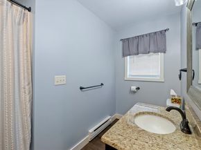 18 Oak Ridge Dr, Charlton MA 01507