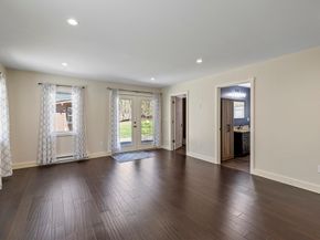 18 Oak Ridge Dr, Charlton MA 01507