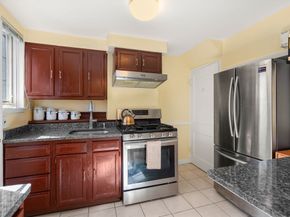 38 Grant Ave 38, Watertown MA 02472