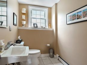 12 Oak Ridge Cir, Weymouth MA 02188