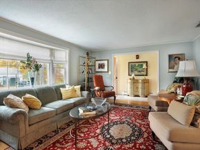 12 Oak Ridge Cir, Weymouth MA 02188