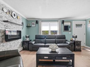 152 S Main Street 152, Uxbridge MA 01569