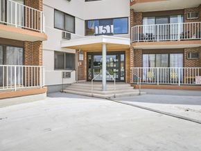 151 Coolidge Ave 404, Watertown MA 02472